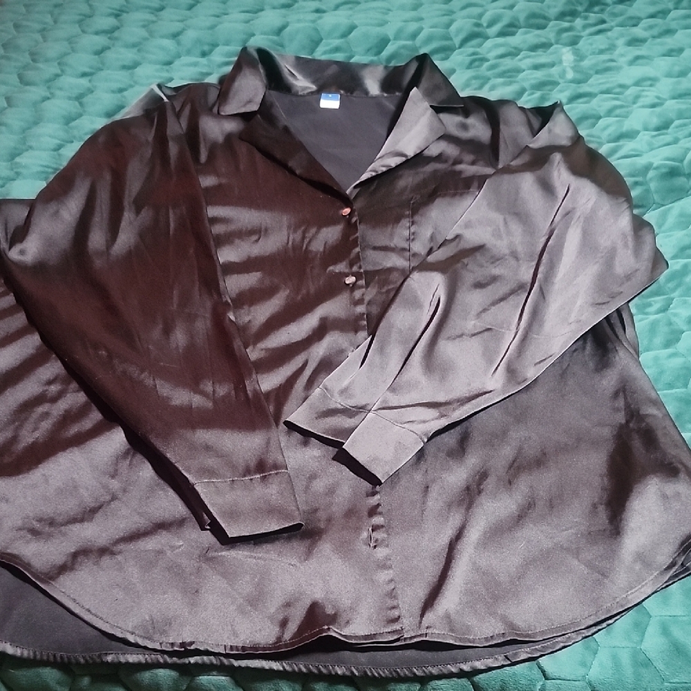 Old Navy Woman's Black Satin Pajama Style Long-Sleeve Button-Up Shirt